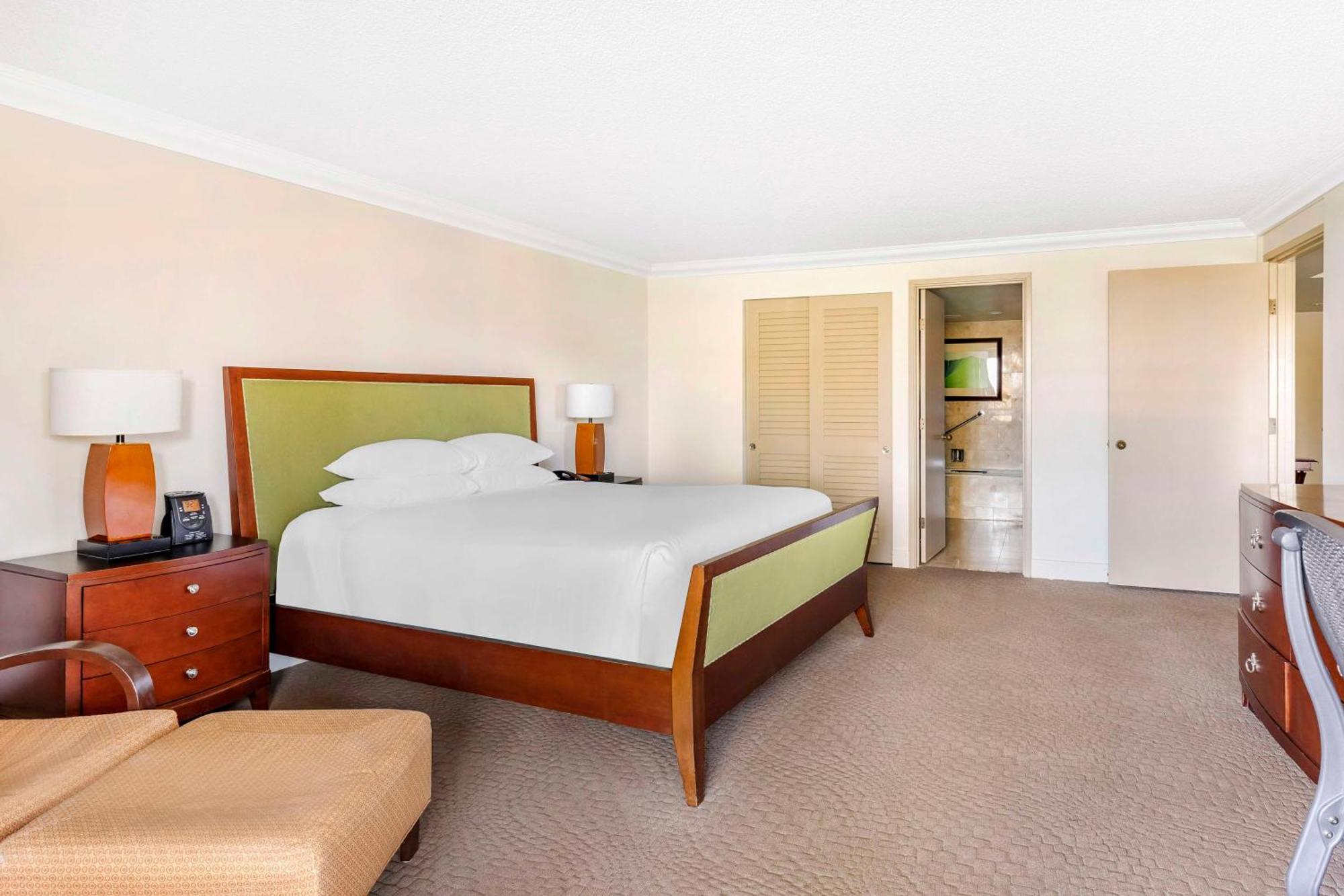 โอเชียน ทาวเวอร์ บาย ฮิลตัน แกรนด์ แวเคชั่น Hotel ไวโคโลอา ภายนอก รูปภาพ
